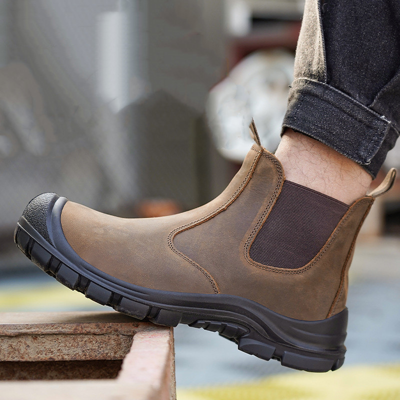 Men Shoes Trends - Sepatu Bot Kerja Penutup Kaki Baja