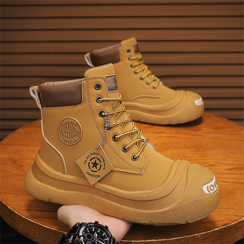 Men Shoes Trends - Sepatu Boots Pendek Modis dan Nyaman